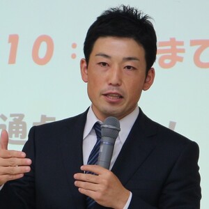 徳橋　英治氏