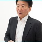 松丘啓司氏