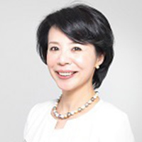 愛甲 香織氏