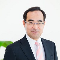 萱野　聡氏