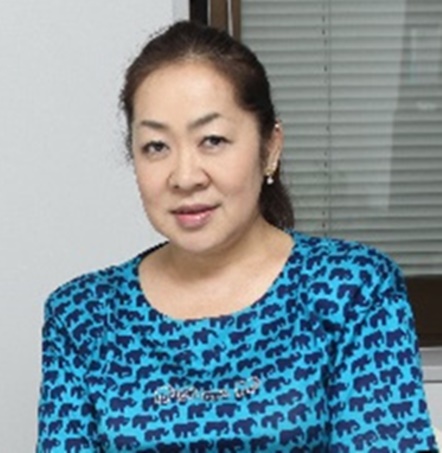 小島 貴子 氏