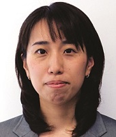 西岡　由美氏