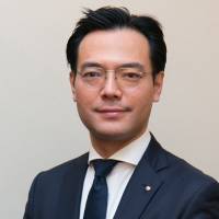 吉田 健一 氏