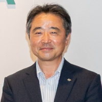 樋口 健志氏