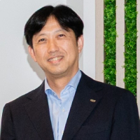 中村 文重氏