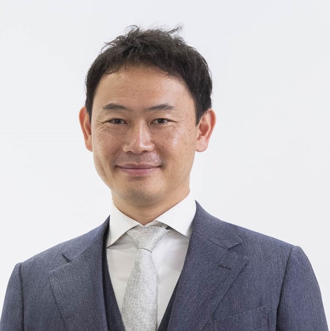 鈴村賢治 氏