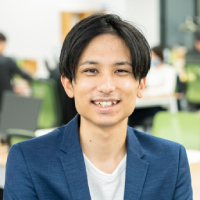 中島康恵氏